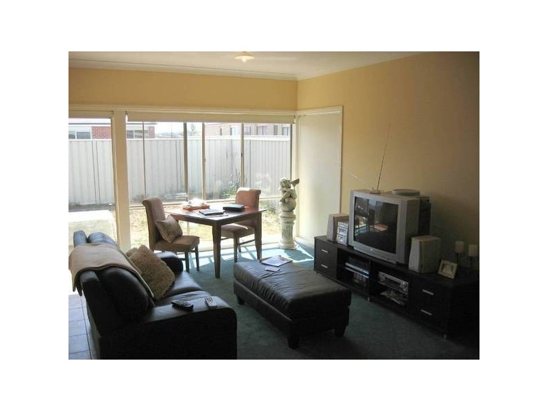 17 Avoca Place, Pakenham VIC 3810