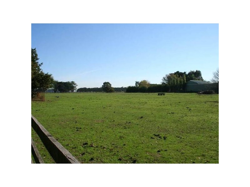 680 Nine Mile Road, Cora Lynn VIC 3814