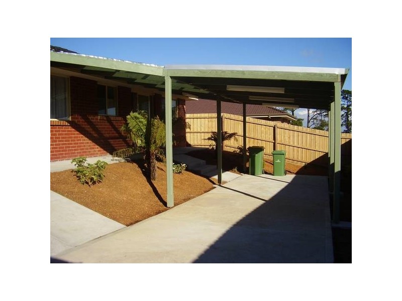 32 Silver Gum Drive, Pakenham VIC 3810