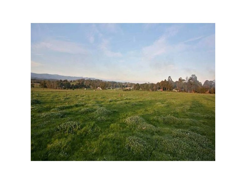 17 Wattletree Road, Bunyip VIC 3815