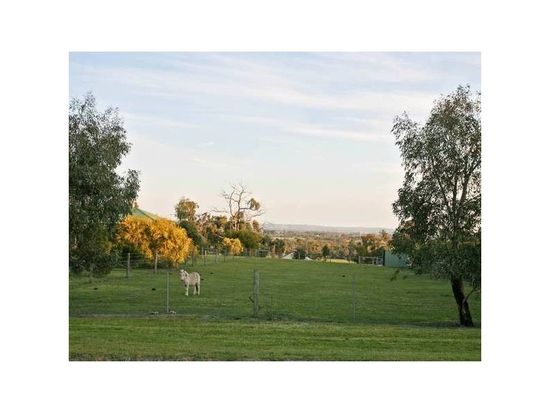 17 Wattletree Road, Bunyip VIC 3815