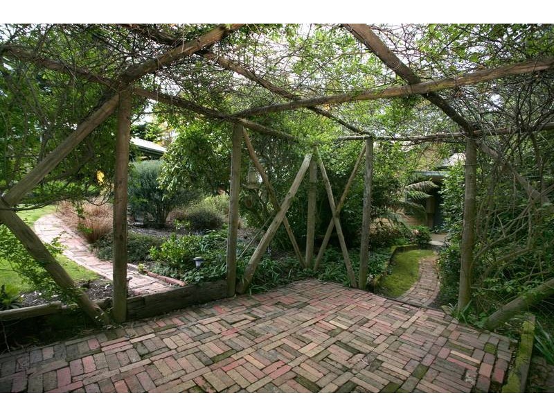 910 Bessie Creek Road, Nar Nar Goon North VIC 3812