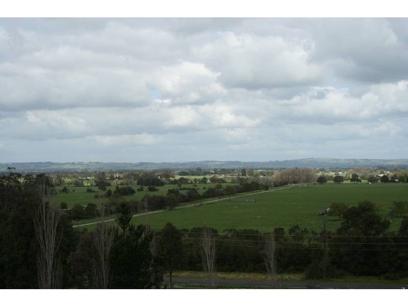 1 Riverside Avenue, Bunyip VIC 3815