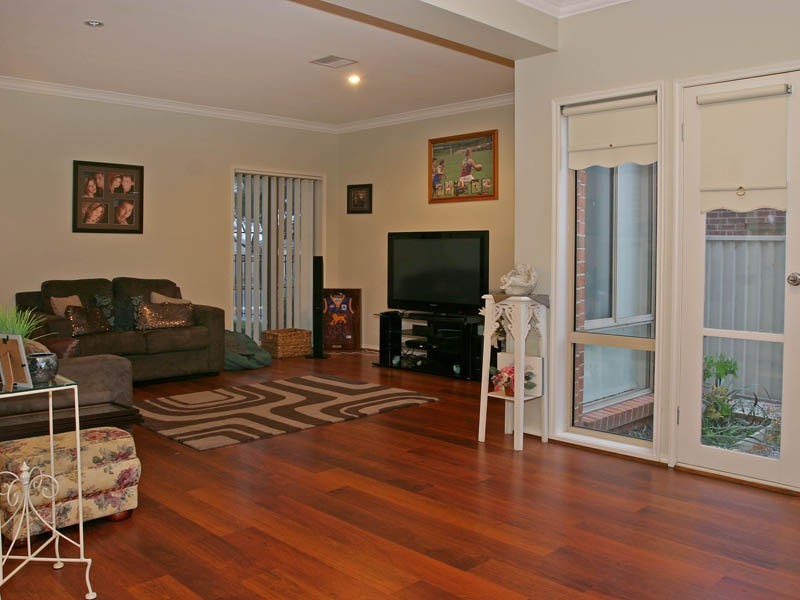 27 Arbour Rise, Pakenham VIC 3810