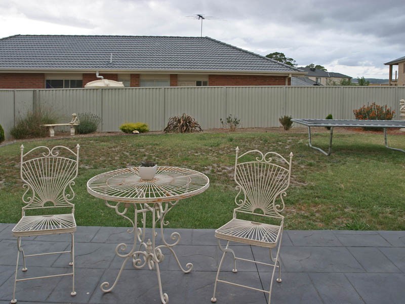 27 Arbour Rise, Pakenham VIC 3810