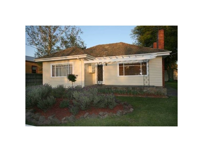 30 Main Street, Nar Nar Goon VIC 3812