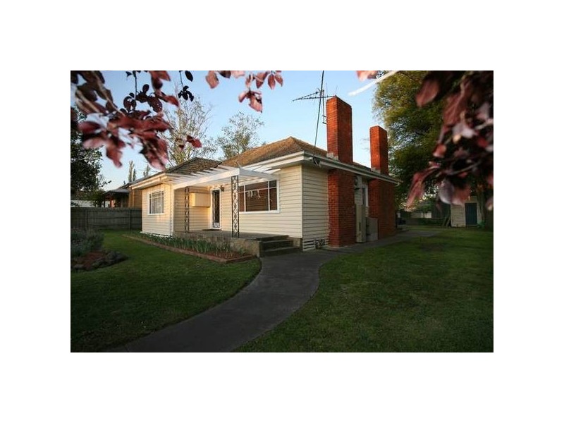 30 Main Street, Nar Nar Goon VIC 3812