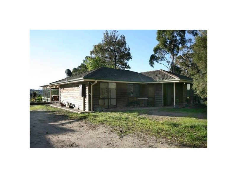 265 Bourkes Creek Road, Pakenham Upper VIC 3810