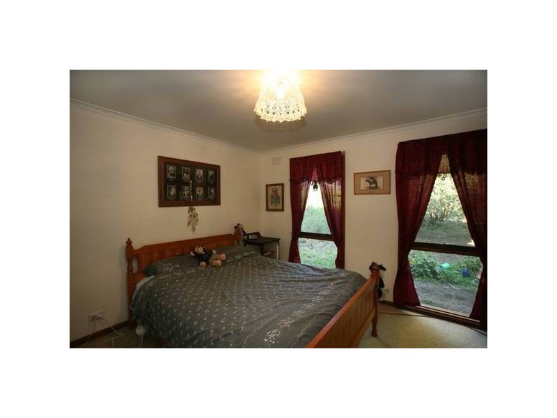 265 Bourkes Creek Road, Pakenham Upper VIC 3810