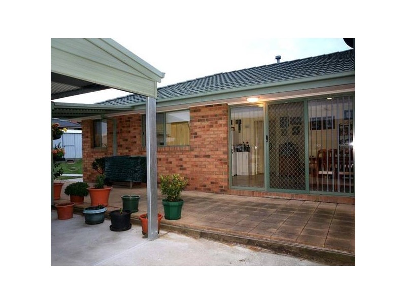 7 Ben Drive, Pakenham VIC 3810