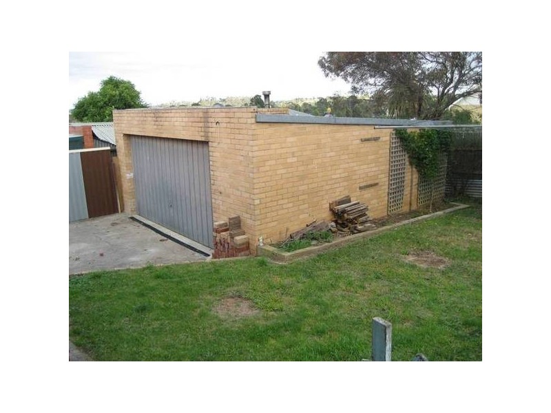 19 Deveney Street, Pakenham VIC 3810