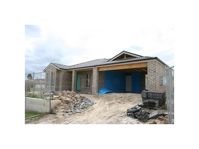 223 Adrian Drive, Pakenham VIC 3810