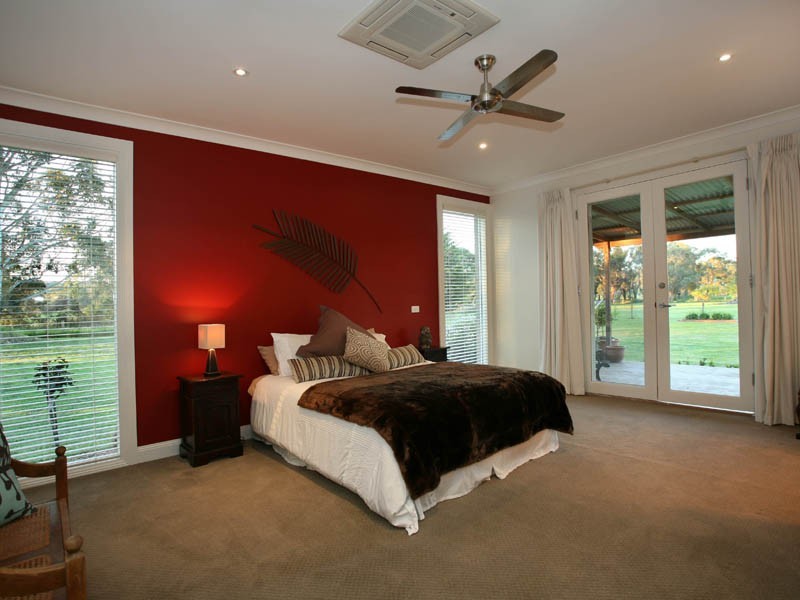 10 Ellis Road, Bunyip North VIC 3815