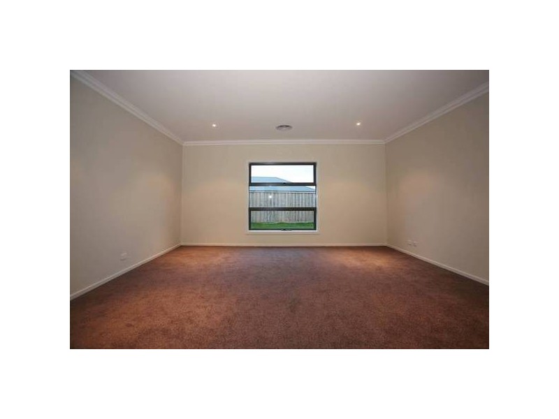 40 Banjo Patterson Drive, Pakenham VIC 3810