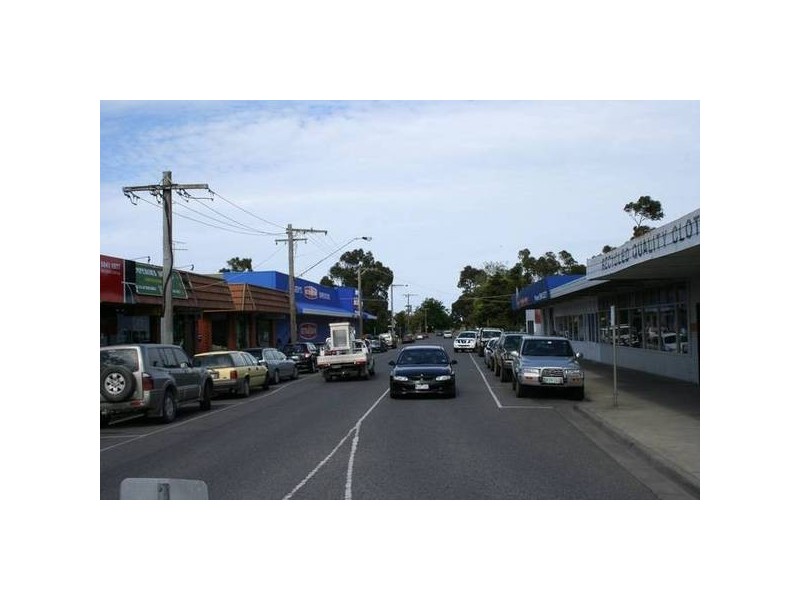 16 Station Street, Pakenham VIC 3810