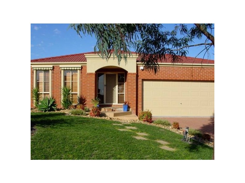 6 Mountain View Circuit, Beaconsfield VIC 3807