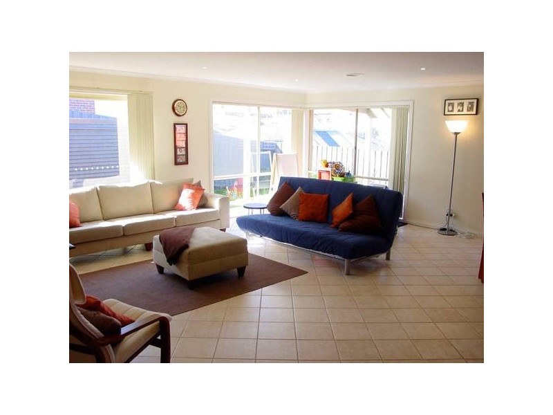 6 Mountain View Circuit, Beaconsfield VIC 3807