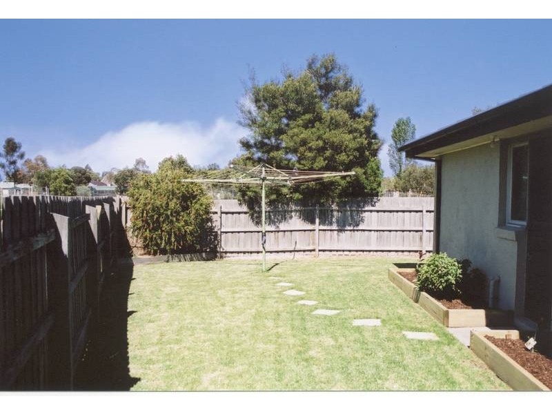 13 Cyprus Place, Pakenham VIC 3810