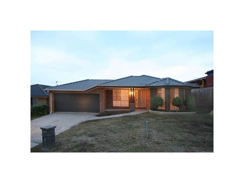 6 Natanya Drive, Pakenham VIC 3810