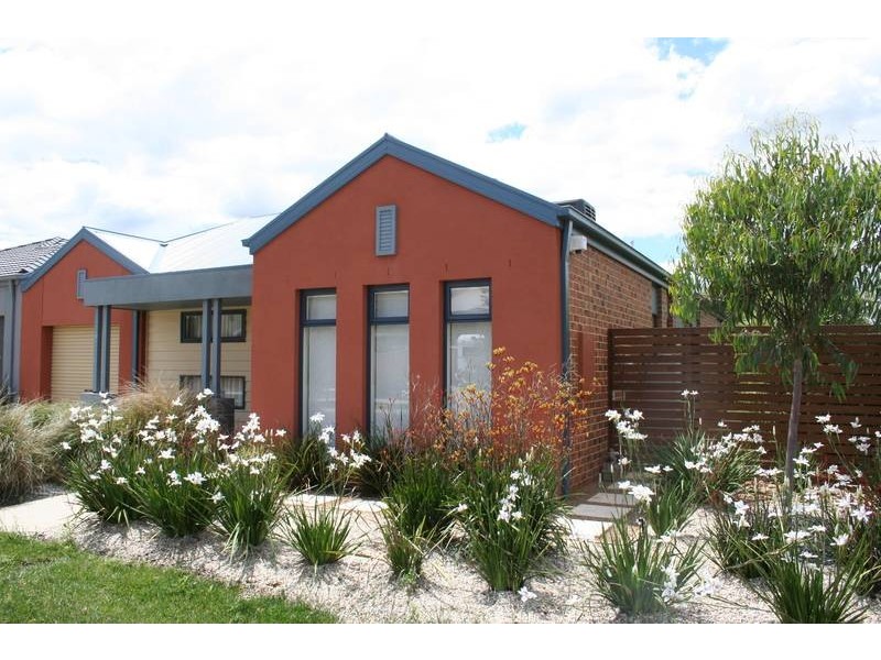 5 Reidel Avenue, Pakenham VIC 3810