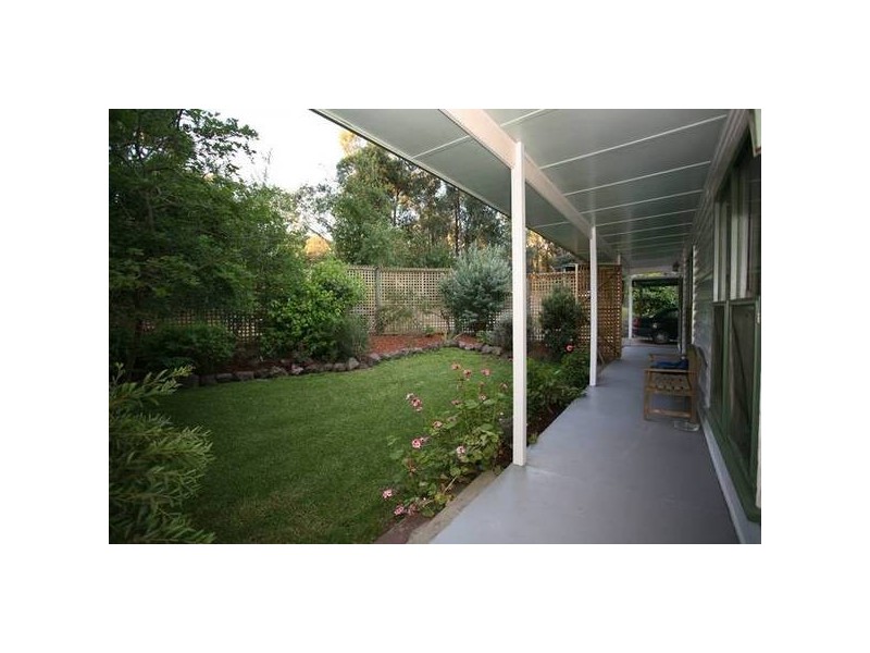 6 Girrahween Road, Maryknoll VIC 3812