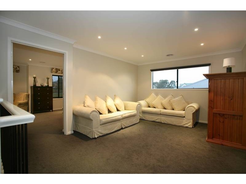 5 The Circuit, Pakenham VIC 3810
