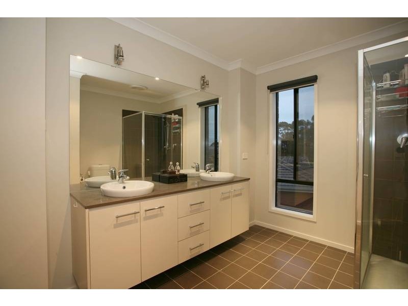 5 The Circuit, Pakenham VIC 3810
