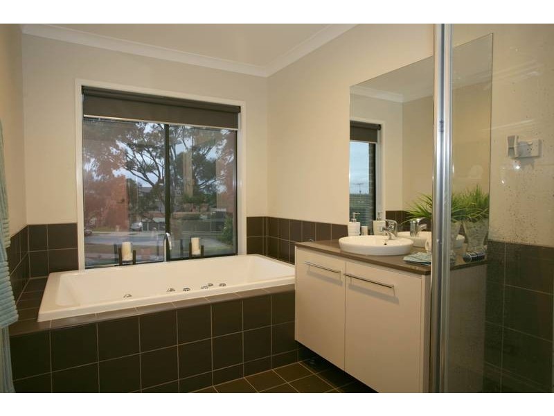 5 The Circuit, Pakenham VIC 3810