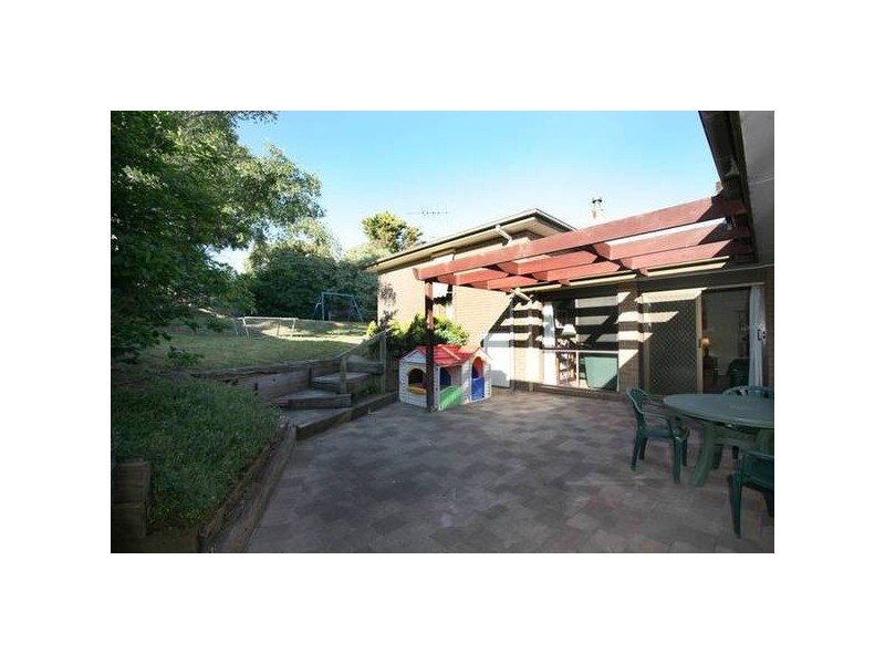 4 Dove Court, Pakenham VIC 3810