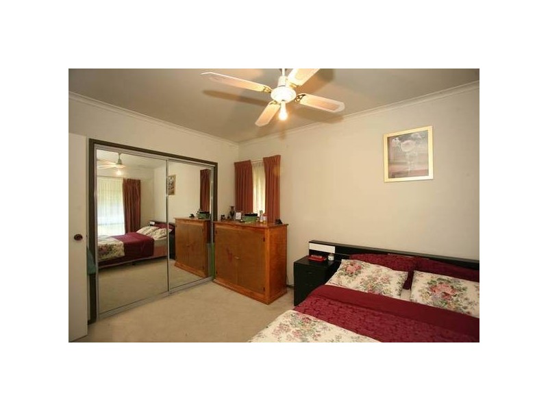 4 Dove Court, Pakenham VIC 3810