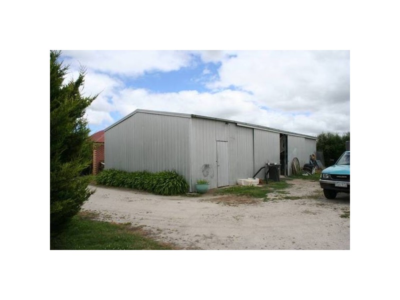 145 Eleven Mile Road, Tynong VIC 3813
