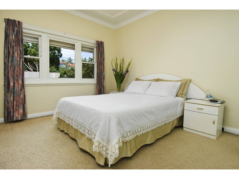 6 Clive Street, Roseville NSW 2069