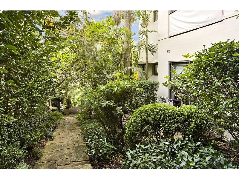 2/4 East Avenue (Enter via Rowlison Parade), Cammeray NSW 2062