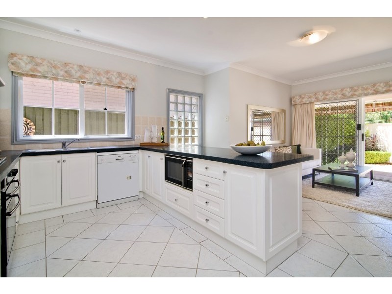 4b Heights Crescent, Middle Cove NSW 2068