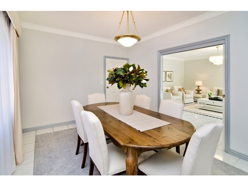 4b Heights Crescent, Middle Cove NSW 2068