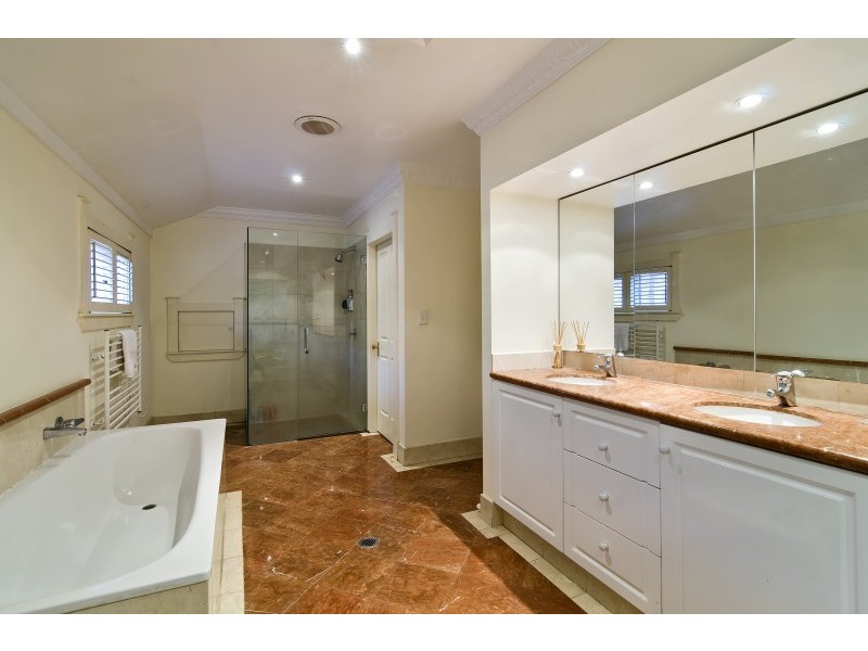 11 Pine Street, Cammeray NSW 2062