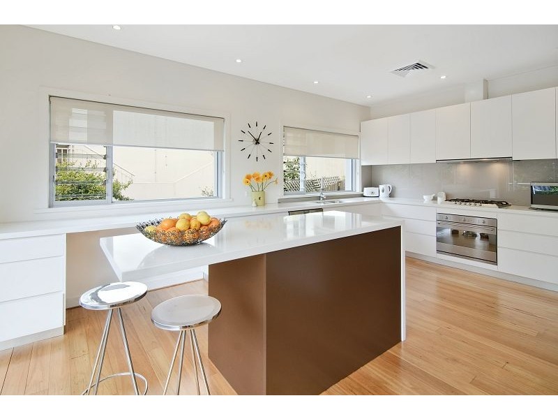 6 Morotai Crescent, Castlecrag NSW 2068