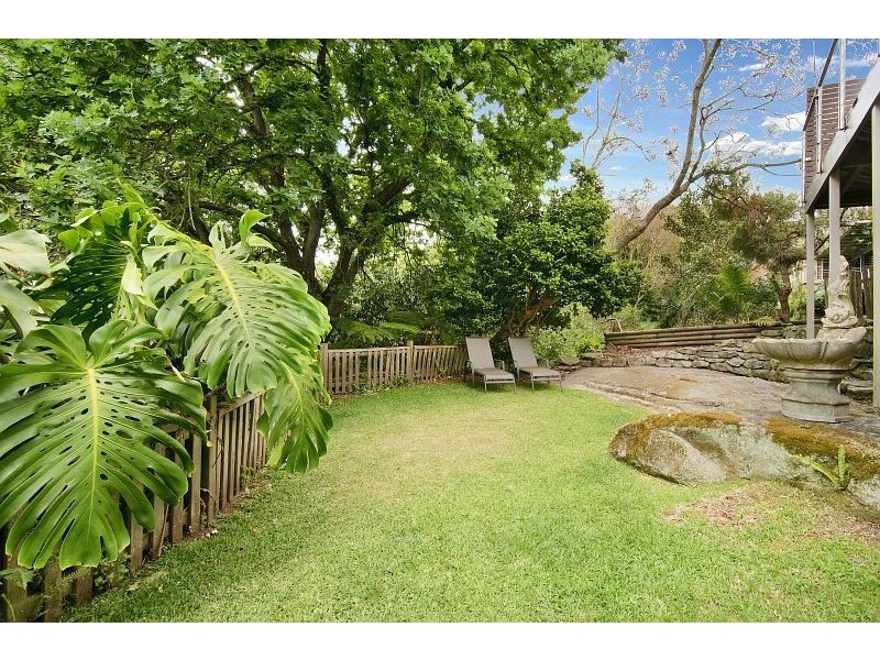 6 Morotai Crescent, Castlecrag NSW 2068