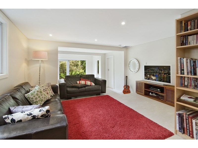 6 Morotai Crescent, Castlecrag NSW 2068