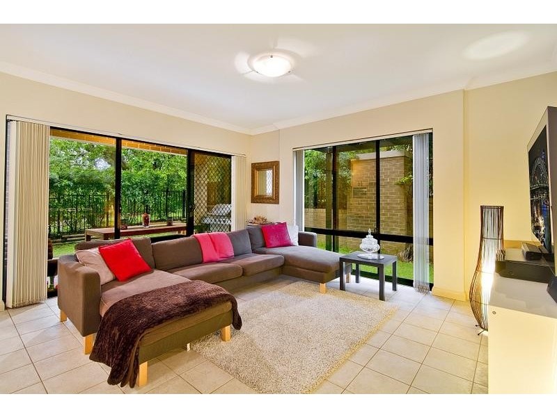 2/8 Fredben Avenue, Cammeray NSW 2062