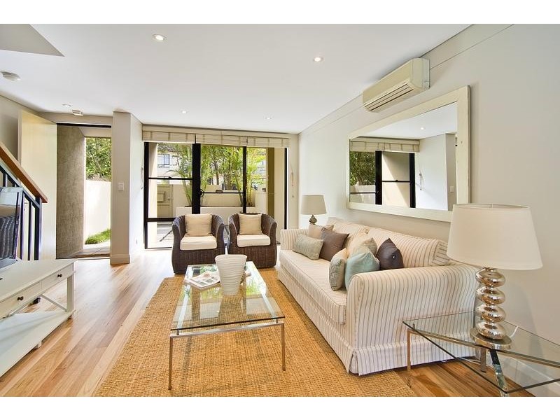 4/2 Armstrong Street, Willoughby NSW 2068