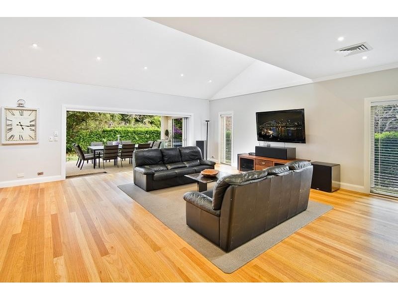 34 Woodbury Road, St Ives NSW 2075