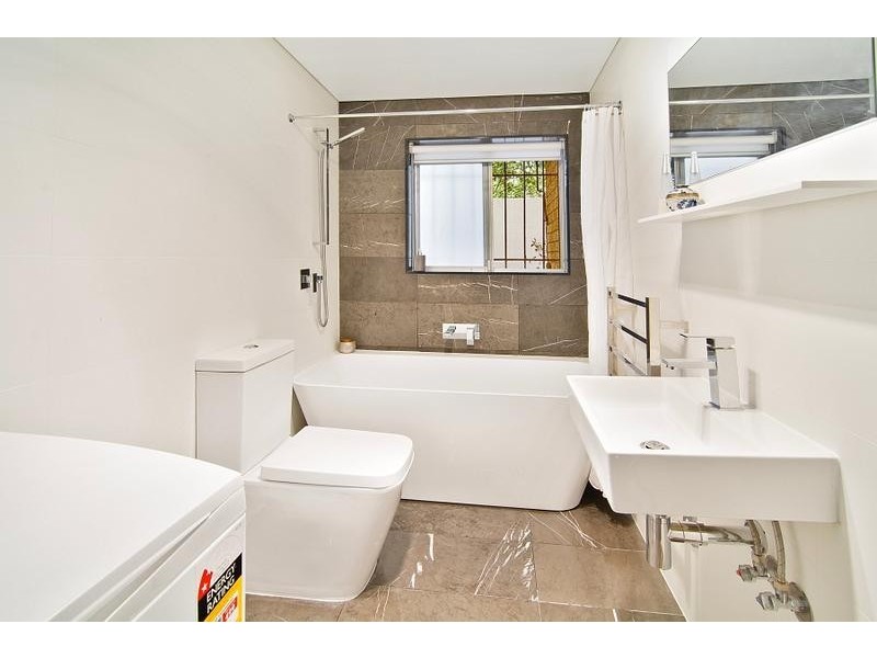 2/249 Ernest Street, Cammeray NSW 2062