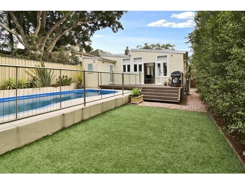 11 Armstrong Street, Cammeray NSW 2062