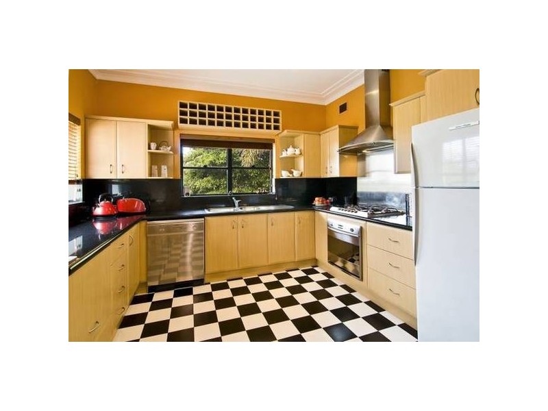 2 Robert Street, Willoughby NSW 2068