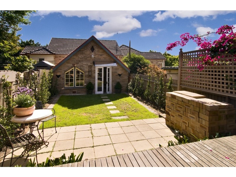 16 Armstrong Street, Cammeray NSW 2062