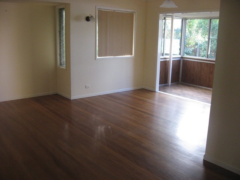 19 Tuttumburra Court, Ferny Hills QLD 4055