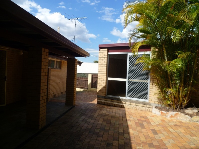 19 Tuttumburra Court, Ferny Hills QLD 4055