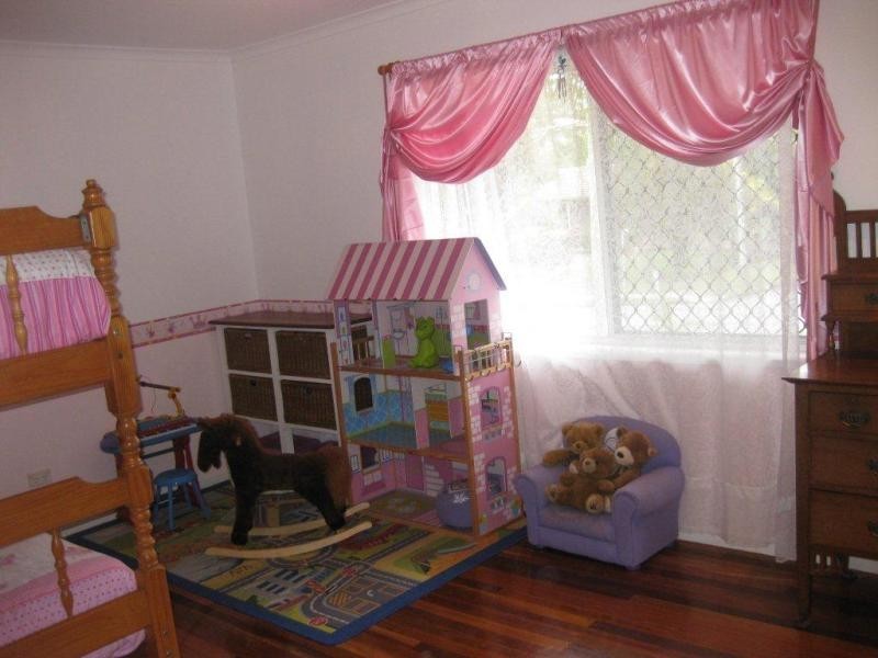 52 Tarnook Drive, Ferny Hills QLD 4055