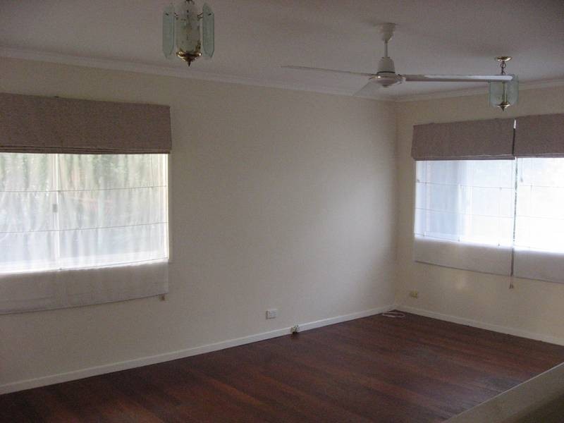 4 Ferny Way, Ferny Hills QLD 4055